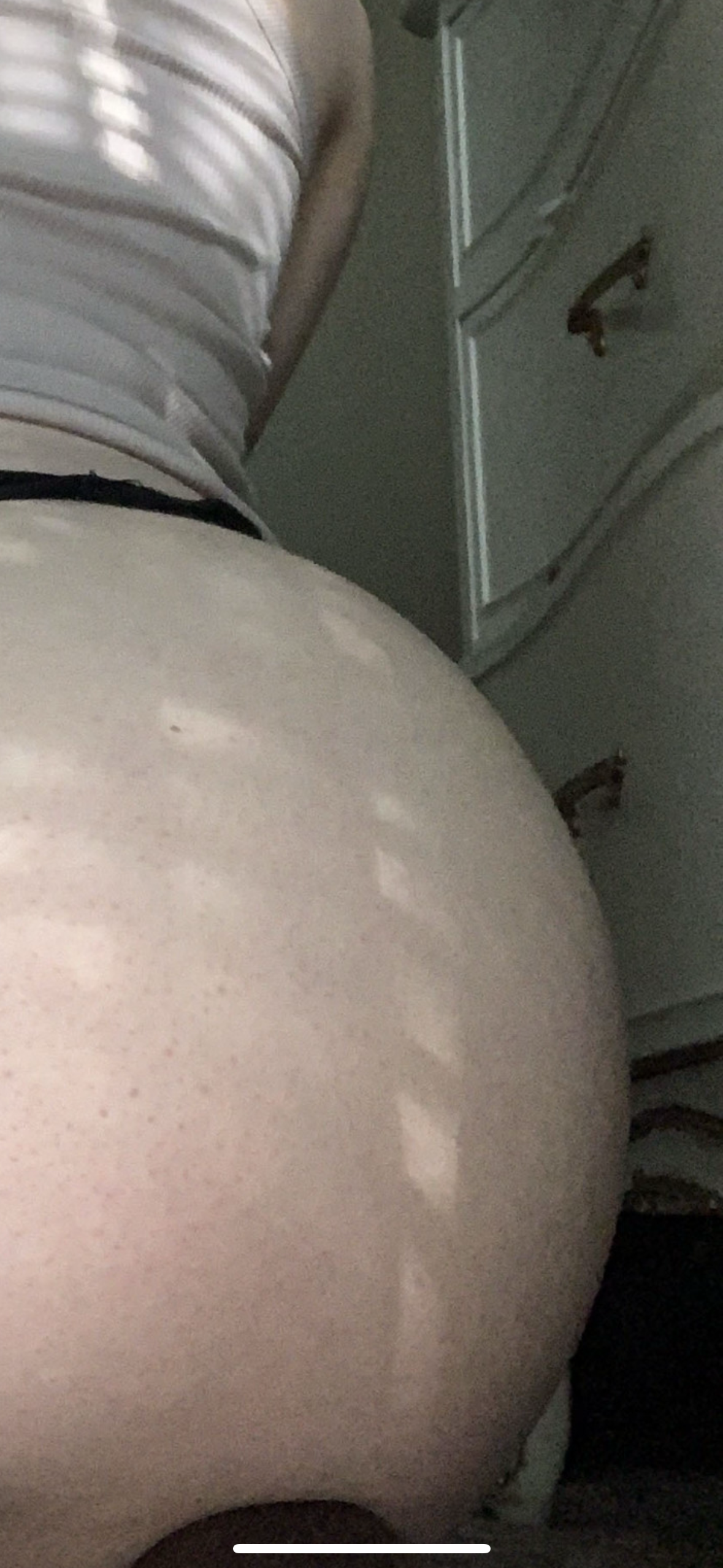pregnant_bella_