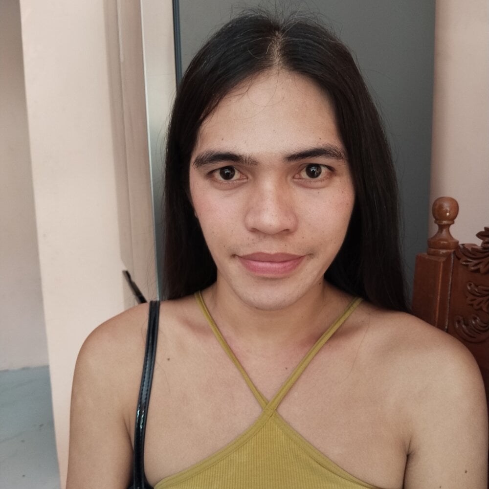 sweet_yummy69 from stripchat