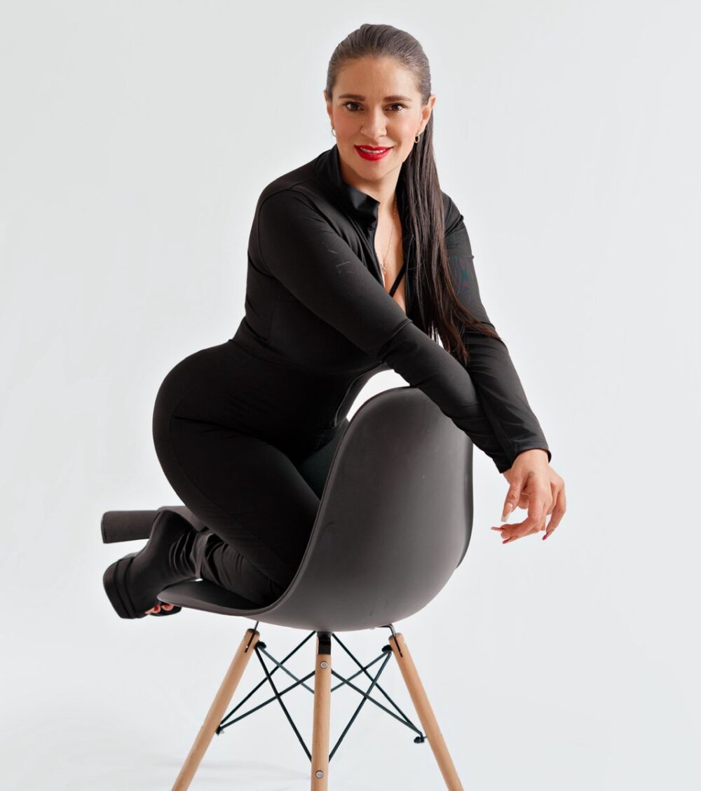 livesex.fan vaiolett_t livesex profile in colombia-my-schedule-from-1200-mm-to-600-700-pm cams