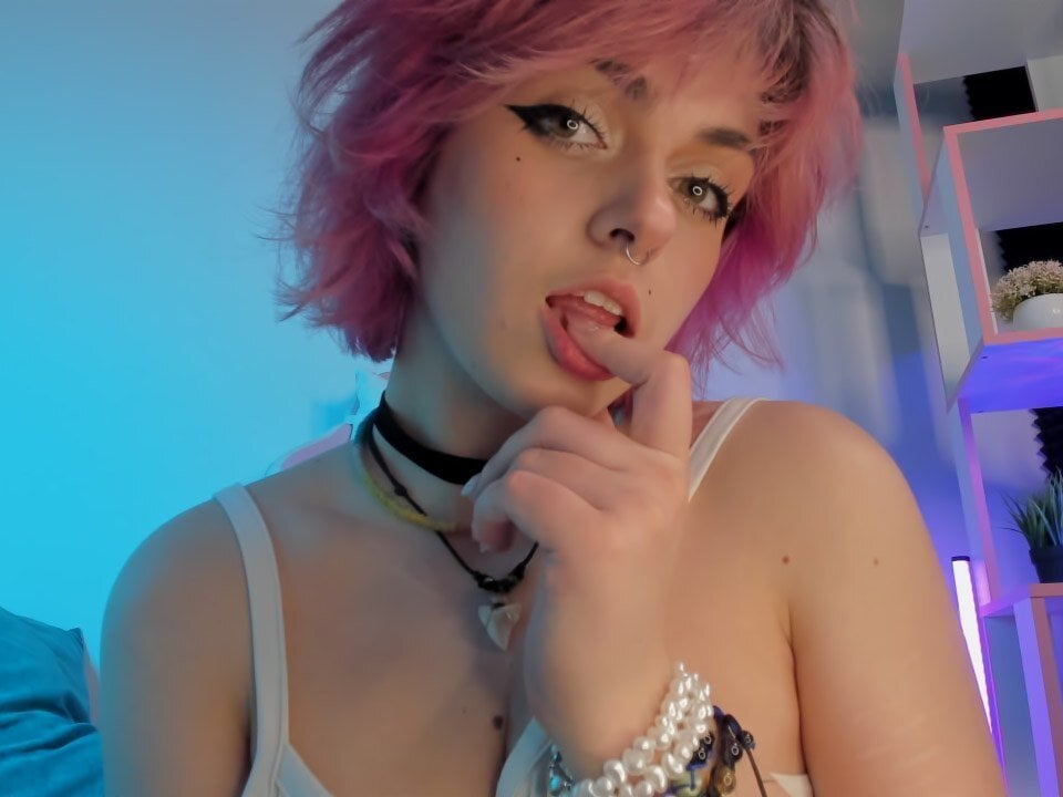 Roxy_Wi's Offline Chat Room