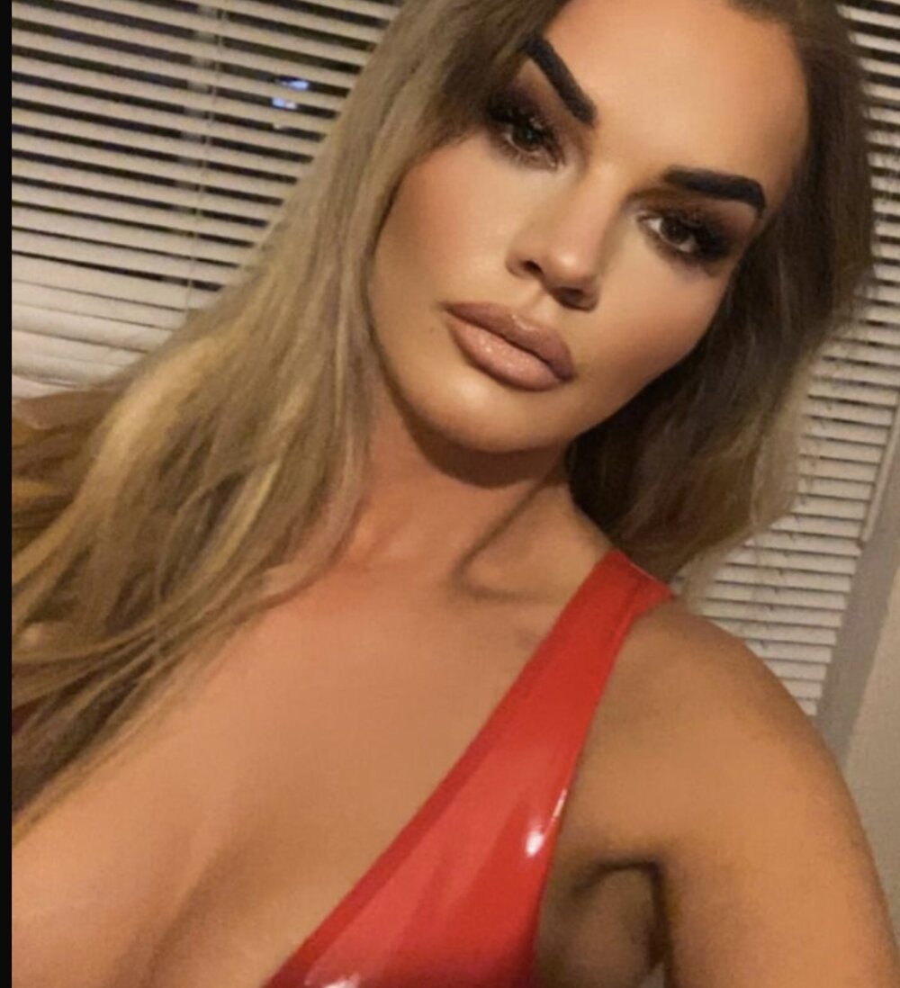 cutebrowneyes_ from stripchat