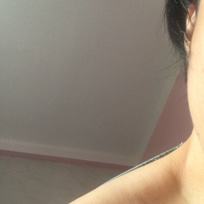 Kopop59 Female Bigassasian Live Webcam Striptease
