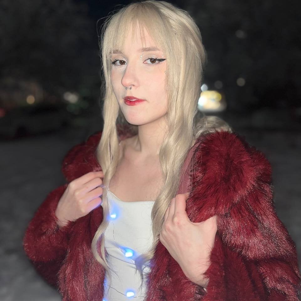 Ava_brandirn Offline XXX chat