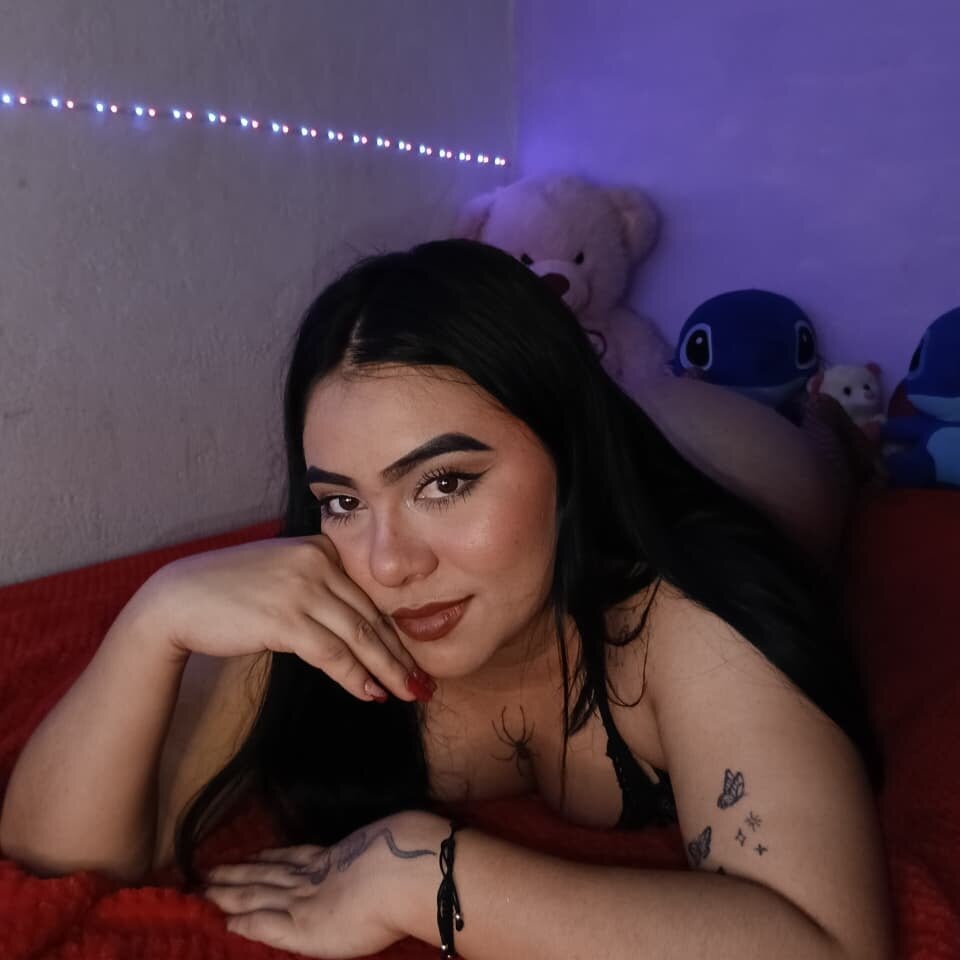 myliveeroticcams.com sarakai_ livesex profile in latino cams