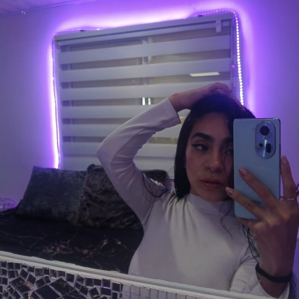 livesex.fan pamelared_ livesex profile in colombia-my-schedule-from-1200-mm-to-600-700-pm cams