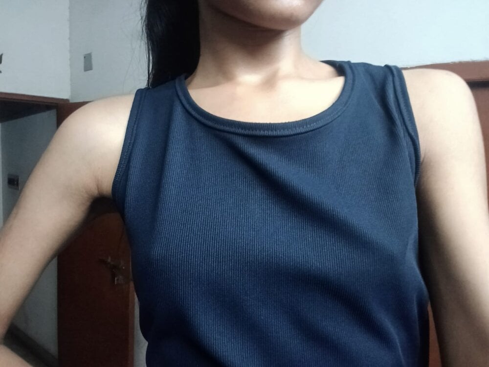 your-kitkat from stripchat