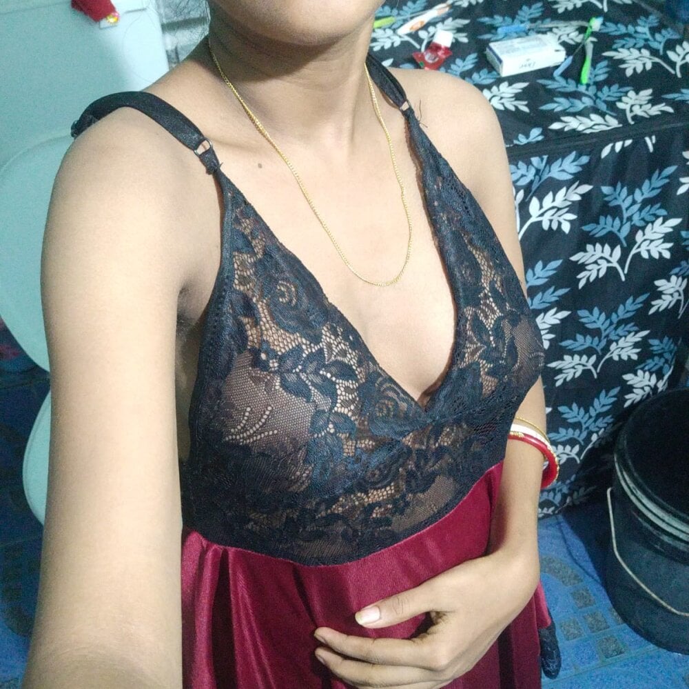 KOLKATAMODEL live cam model at StripChat