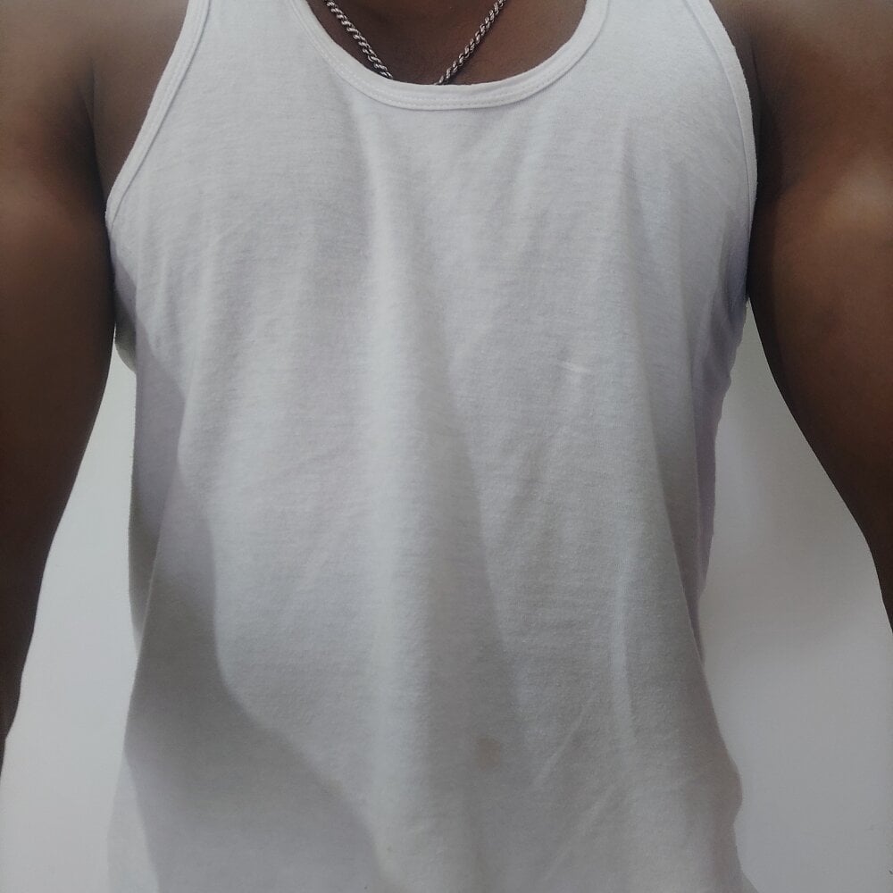 hot_boy_dic from stripchat