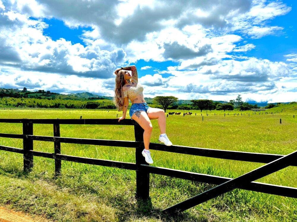 CathyBella's most recent online preview