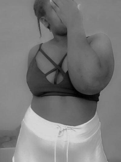KinkyKirah