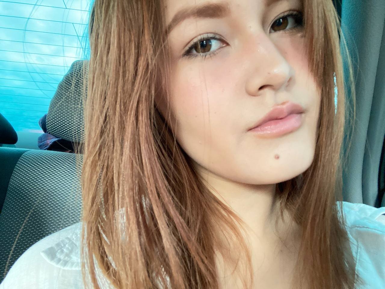 Cassie_Eat