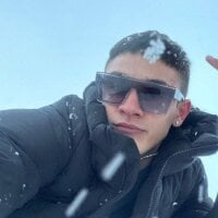 ADAM_GONZALEZ's webcam live show