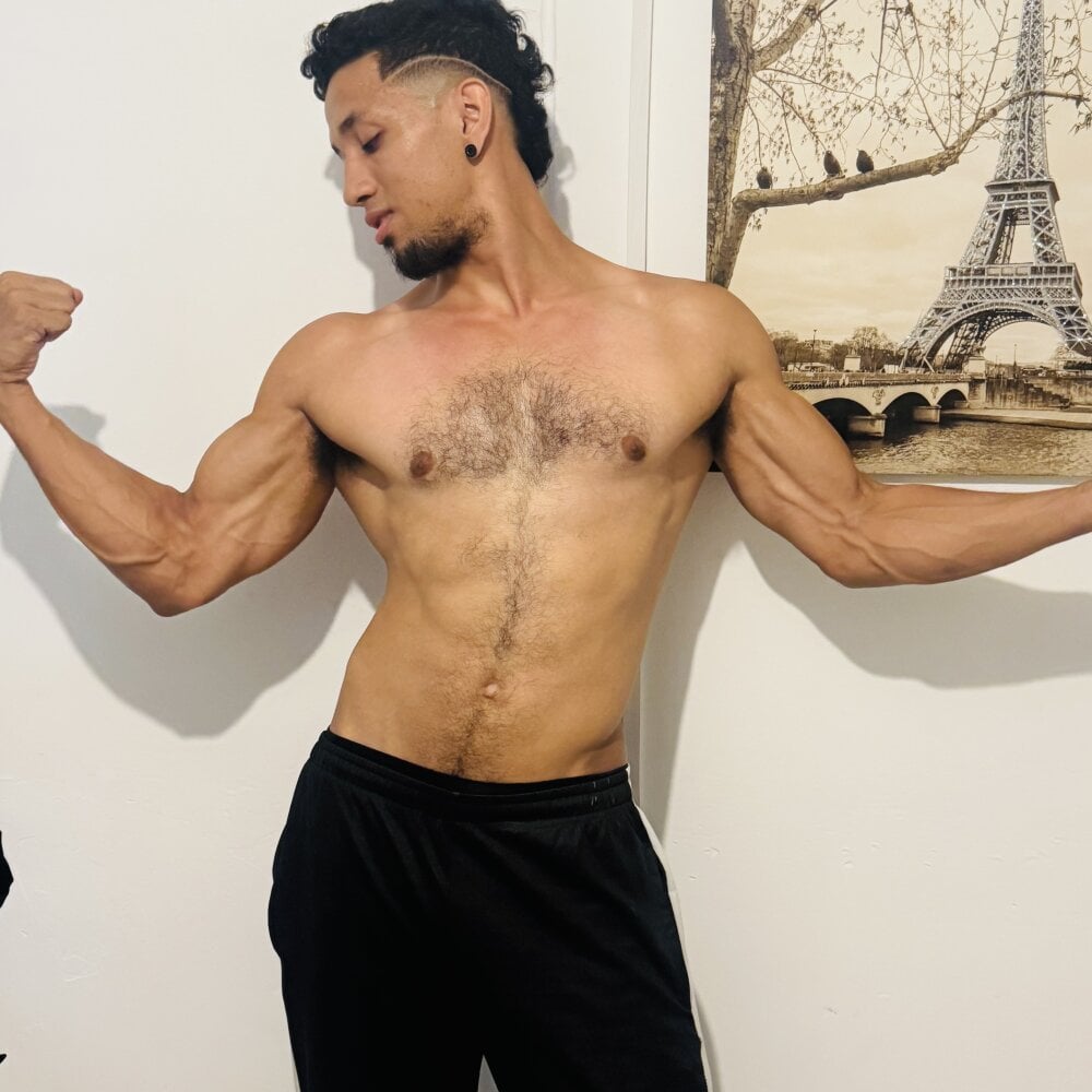 latinhotmuscle profile