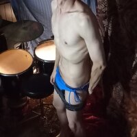 Offline chatovací místnost StrippinDrumGuy