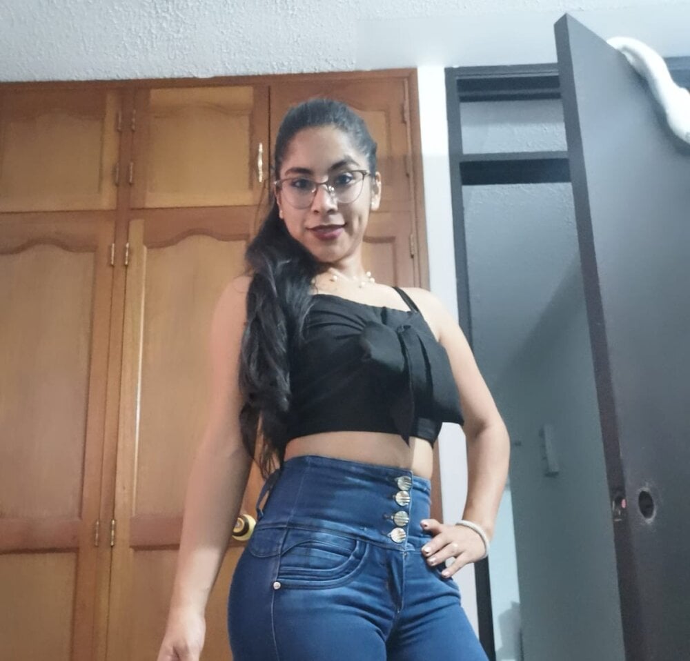 Sophia_Skinny_x profile