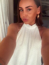 Amylou22's Offline XXX Chat
