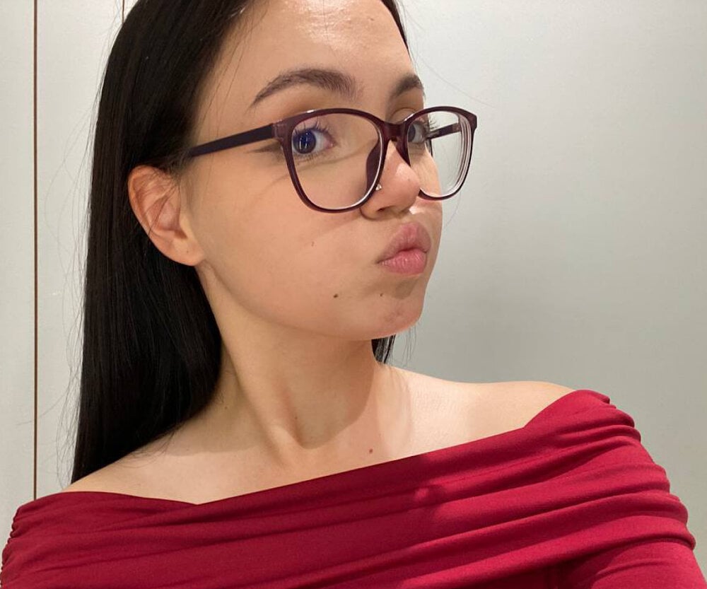 stripchat theoladaley webcam profile pic via pornos.live