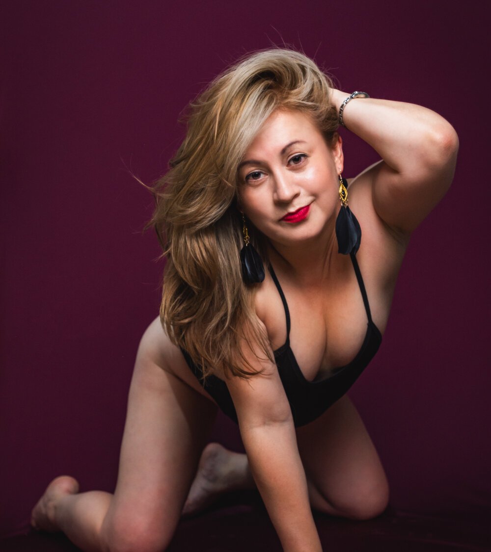 MonyCassius' Offline XXX Chat