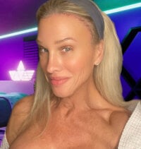 ChrisTinaBruce webcam thumbnail