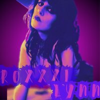 RoxxxiLynn's Offline XXX Chat