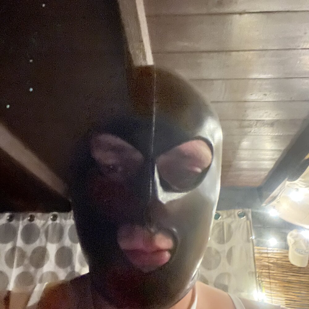 yoyoyo666677 from stripchat