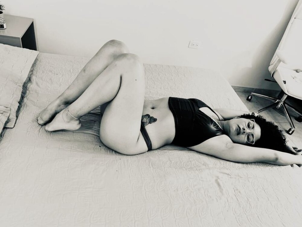 floramartines 🍧 nude cam