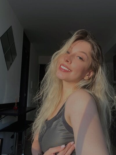 Meredith-Lane Avatar