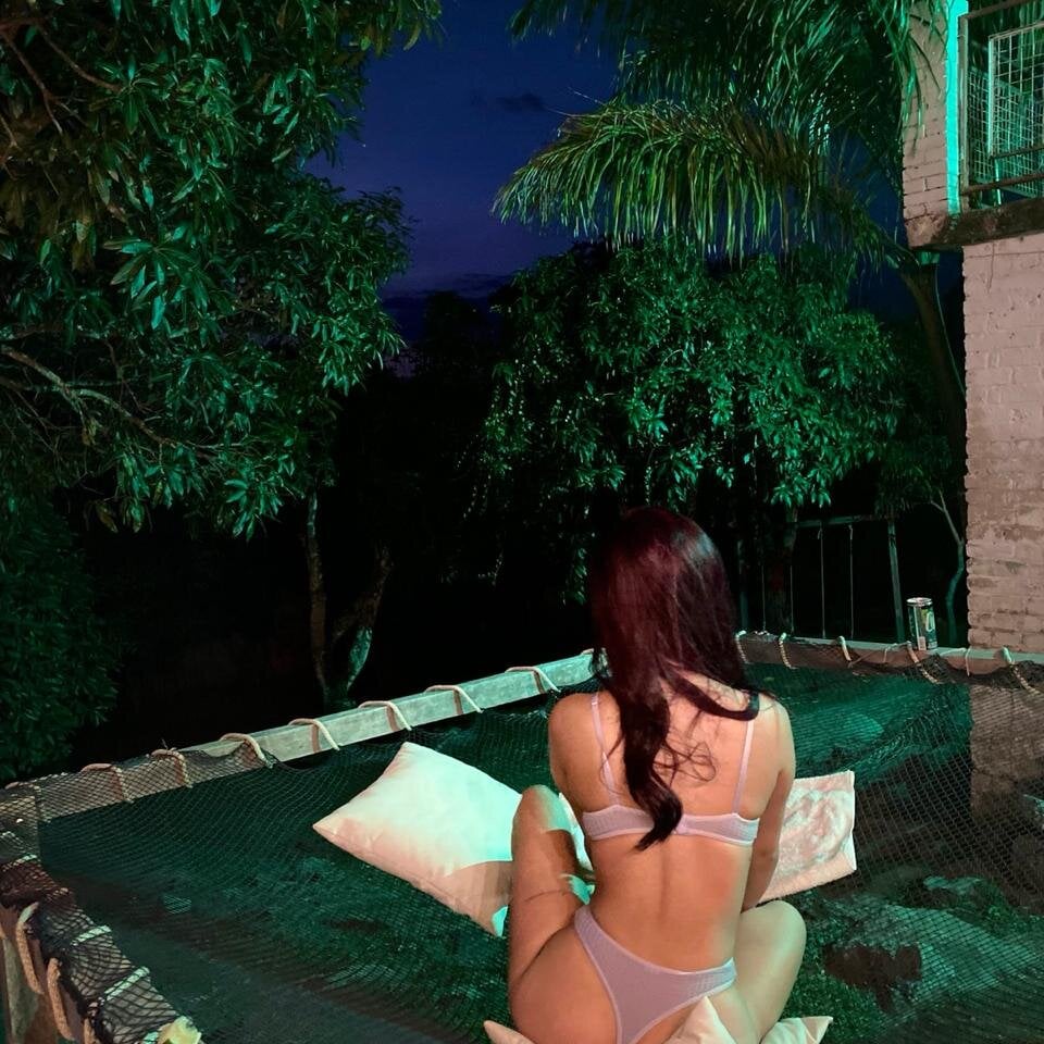 glamcambabes.com ameliar livesex profile in spanish cams
