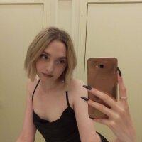 LisaCollinsf's Offline XXX Chat