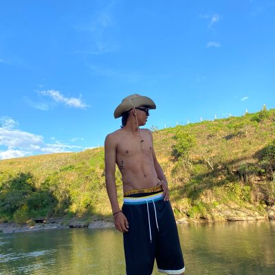 izhan_ from stripchat
