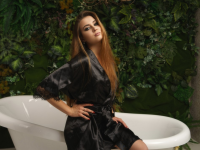 HelenStrawberry's Offline Chat Room