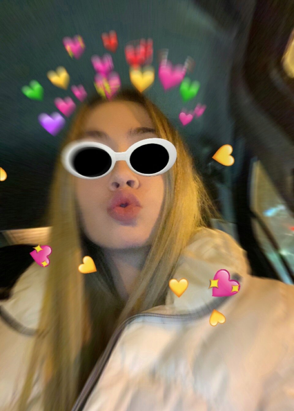 Live sex webcam photo for MickyLaRose #279852304