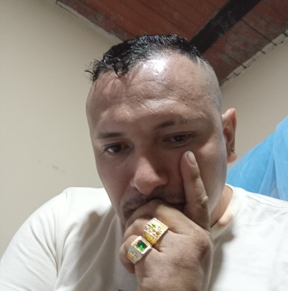 supermanu95959's Offline XXX Chat