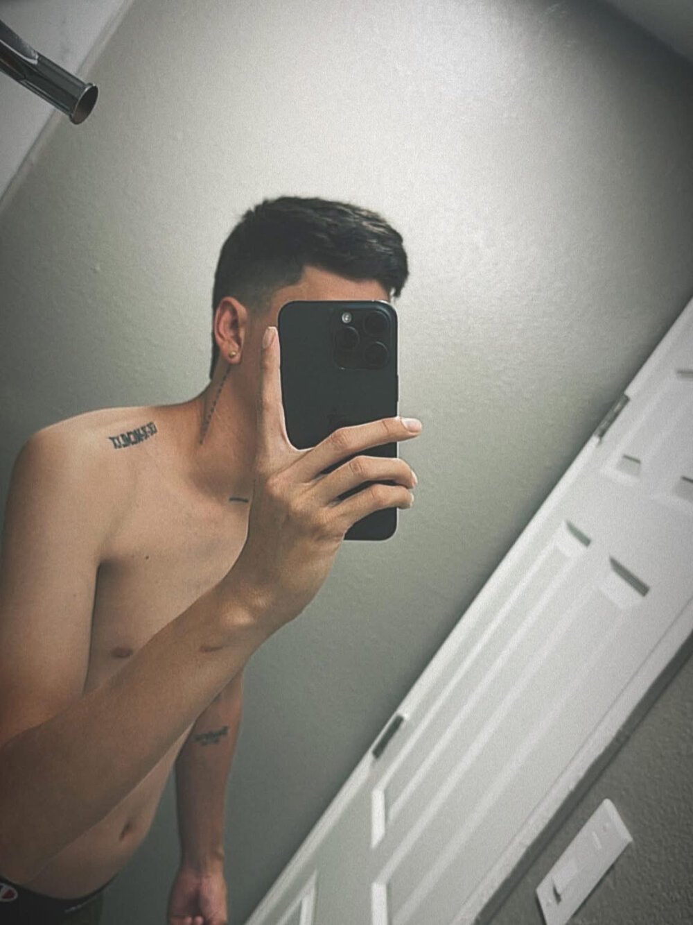 the_whitboy from stripchat