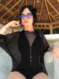 tessa-temptation's Offline Chat Room