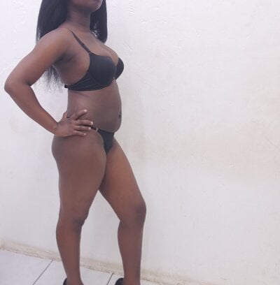 PetiteDiamondxxX on StripChat