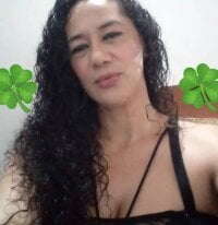 esperanza_83's Offline Chat Room