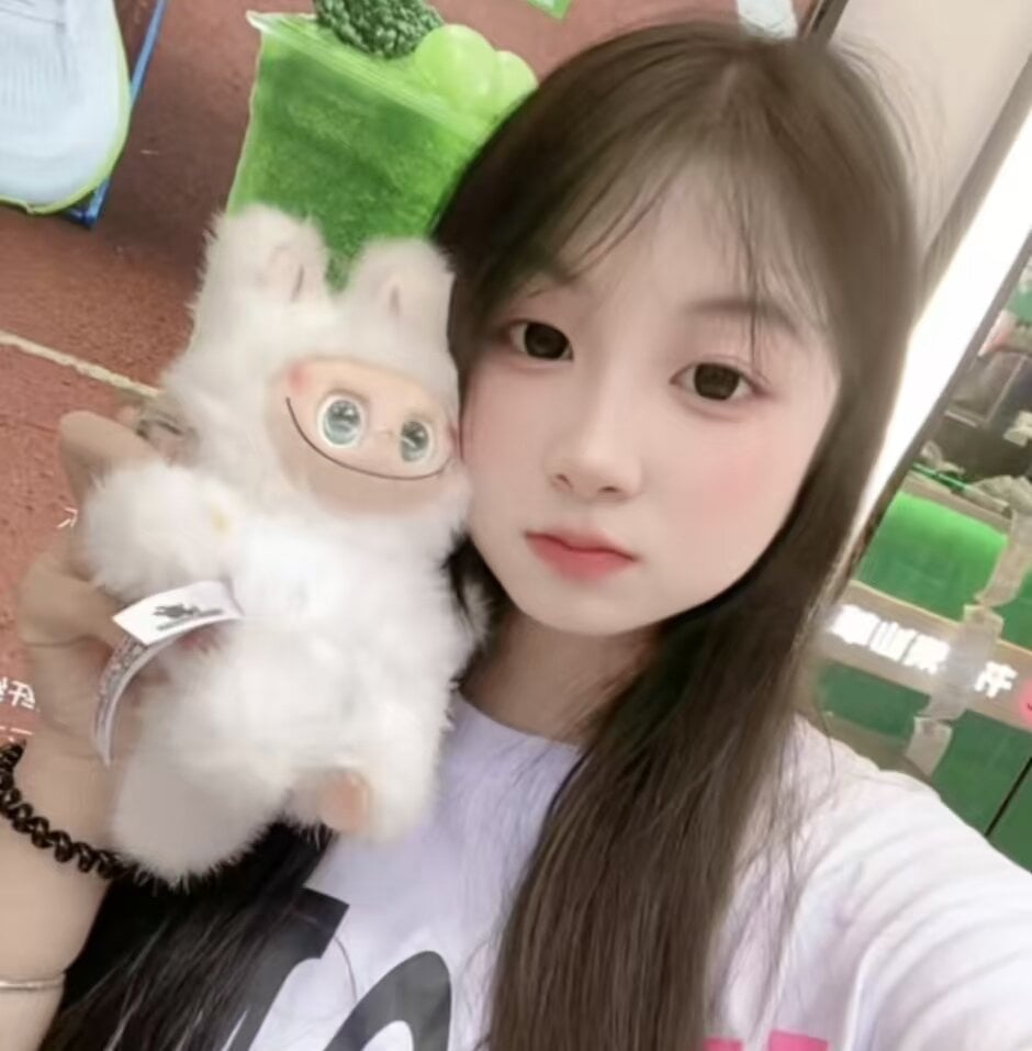stripchat ai_guoguo Live Webcam Featured On elivecams.com