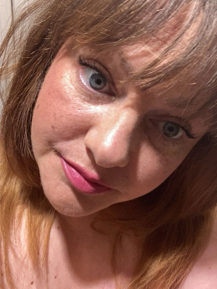 ally-xxx from stripchat