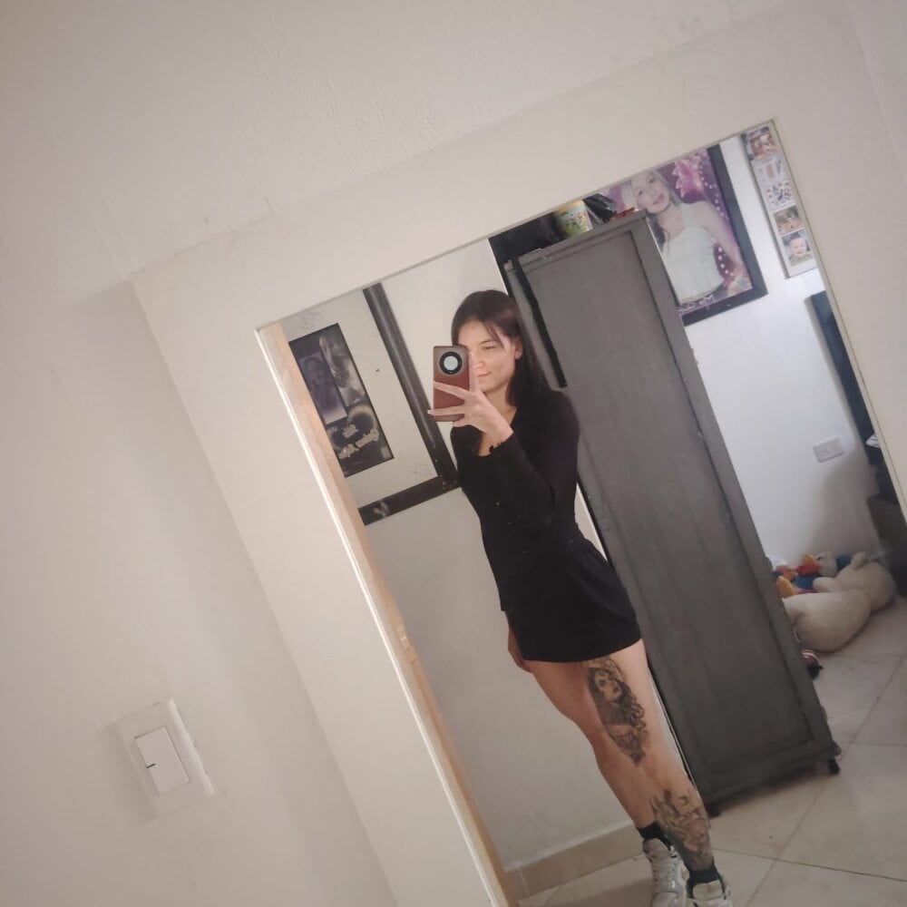 kimberly_colle webcam profile - Latvian
