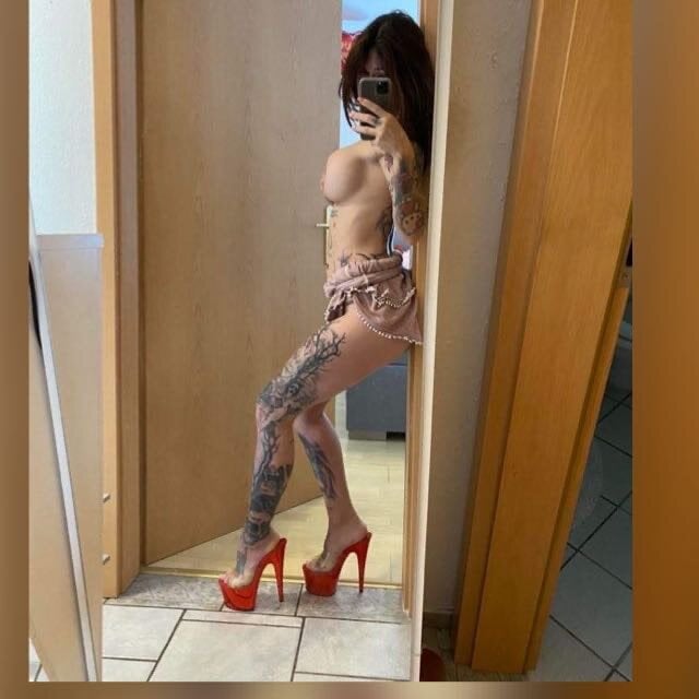 Live sex webcam photo for CindyNightX #289996209