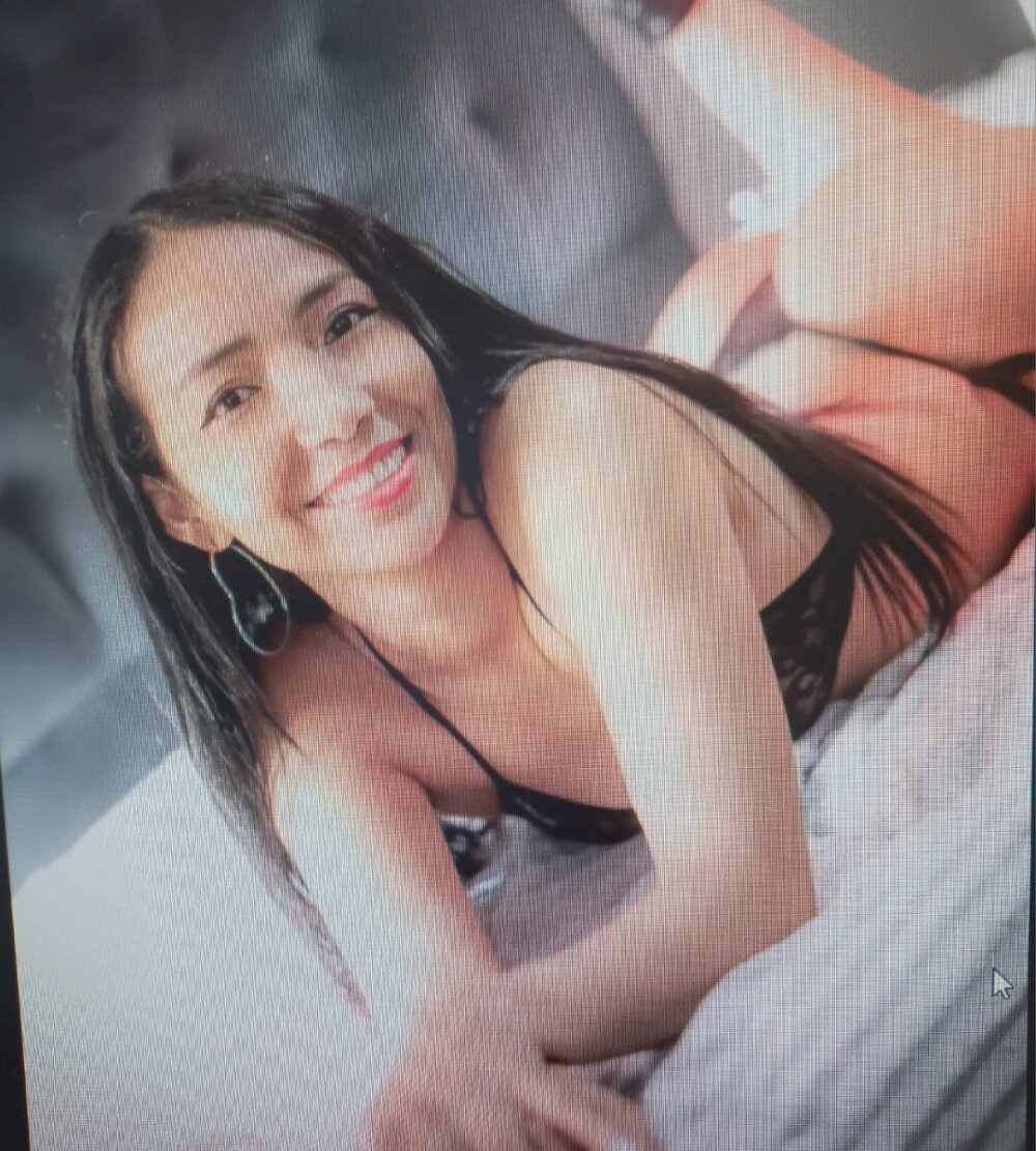 valentiina_lewis webcam livesex profile