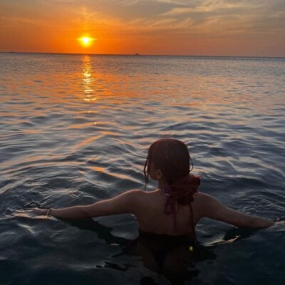 Aisha_violeht on StripChat