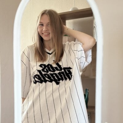 pollycurington from stripchat