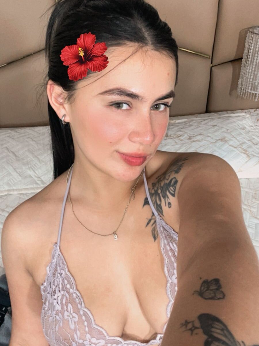 ateneagrey from stripchat