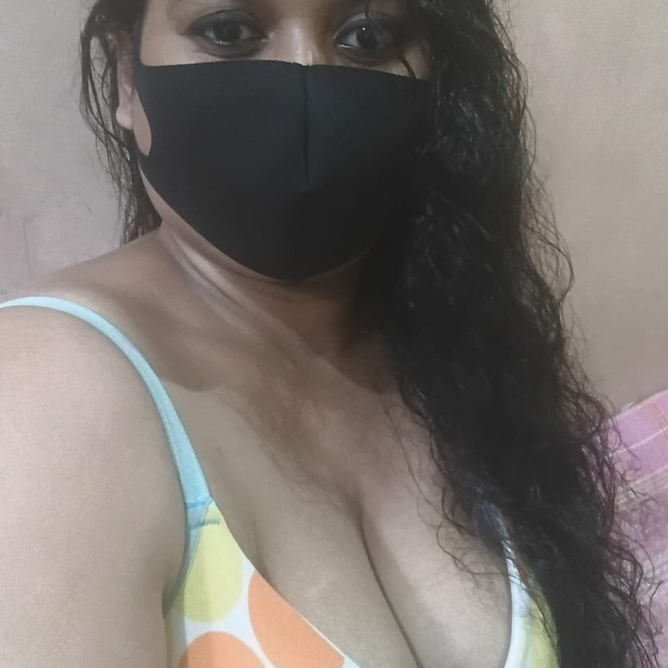 minakshi_collage webcam livesex profile on cam-performer.com