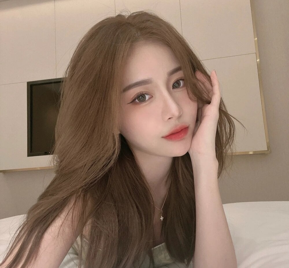 esyaya-aa from stripchat