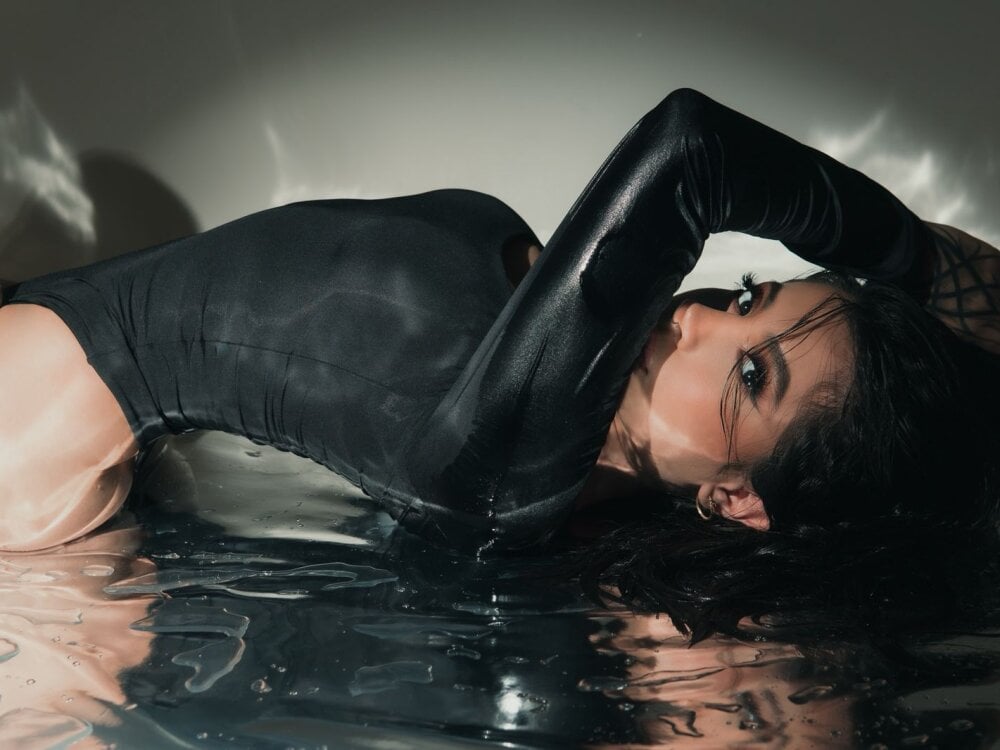 myliveeroticcams.com leila_carteer livesex profile in spanish cams