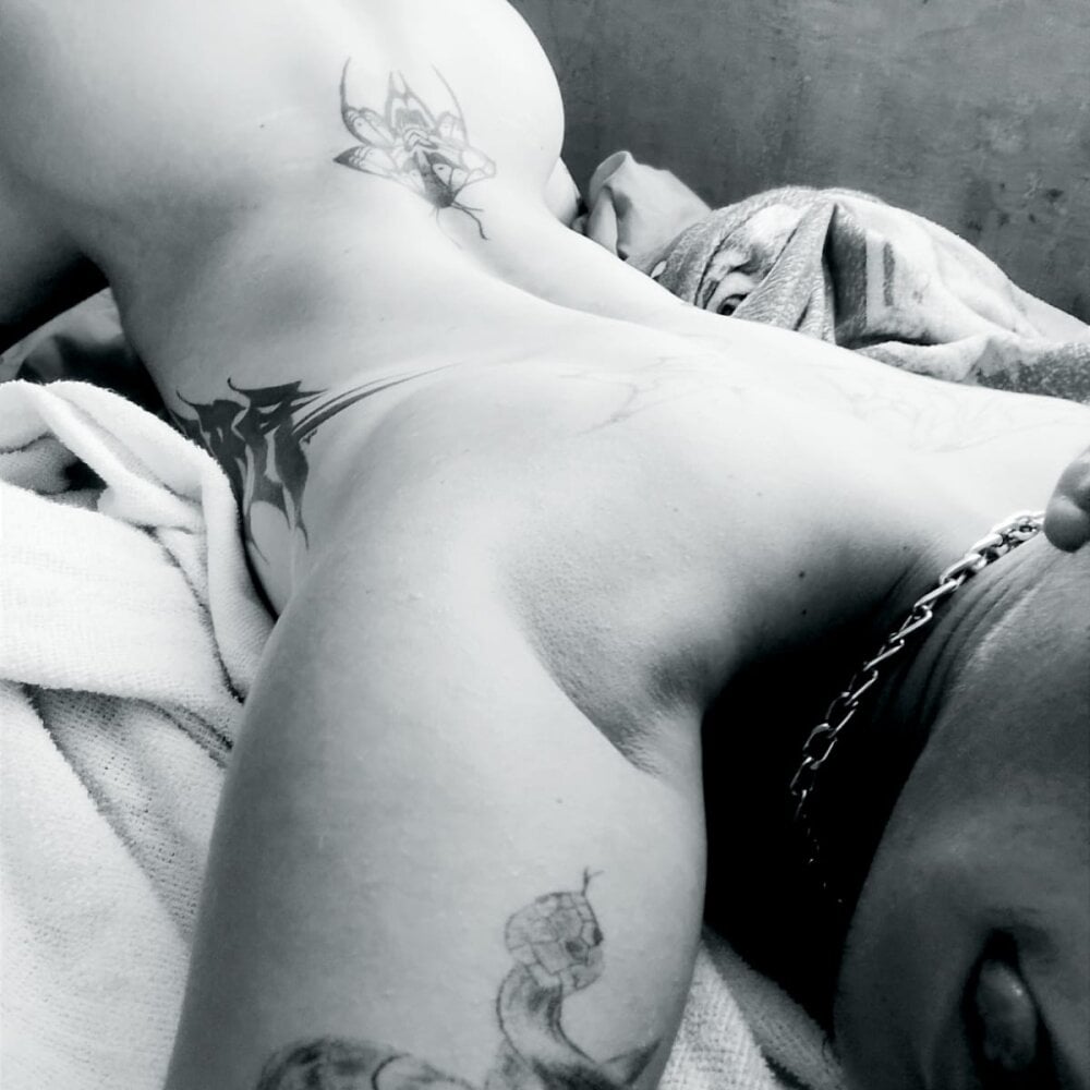 angelboy28's Offline XXX Chat