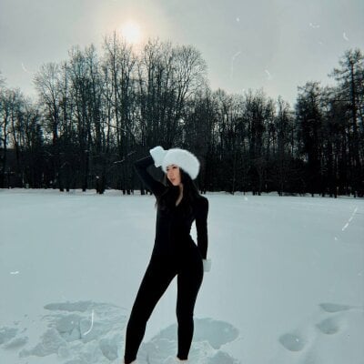 LynneCubitt Female Student Online Webcam Striptease